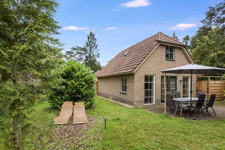 Ferienhaus für 6 Personen, mit Balkon und Balkon/Terrasse sowie Garten