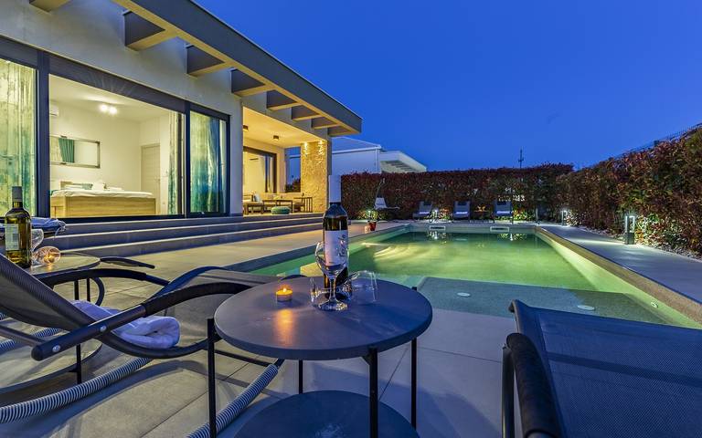 Bungalow für 10 Personen, mit Terrasse und Pool sowie Garten, mit Haustier in Pula - 2