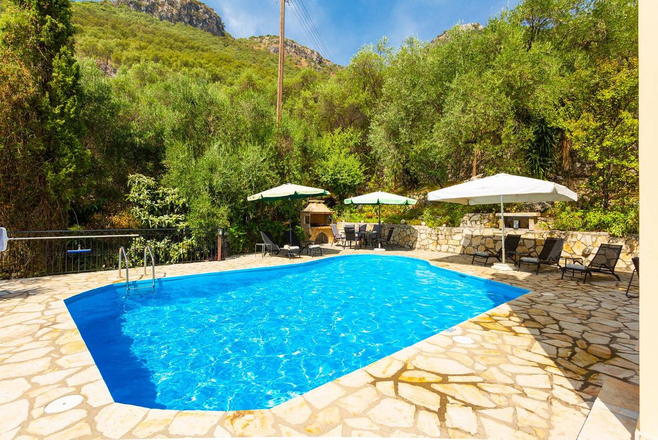 Villa für 5 Personen mit Balkon in Nissaki, Korfu
