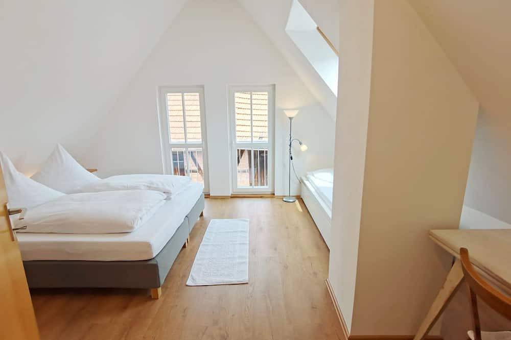 Ganze Wohnung,     Stilvolles Ferienhaus  über drei Etagen mit Sauna in Bischofsheim an der Rhön, Rhön-Bayern