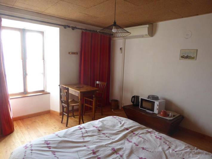 Gîte pour 2 personnes, avec jardin ainsi que terrasse et vue à Le Freney-d'Oisans