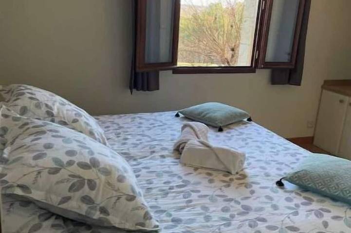 Location de vacances pour 2 personnes, avec piscine ainsi que terrasse et jardin à Sergeac - 2