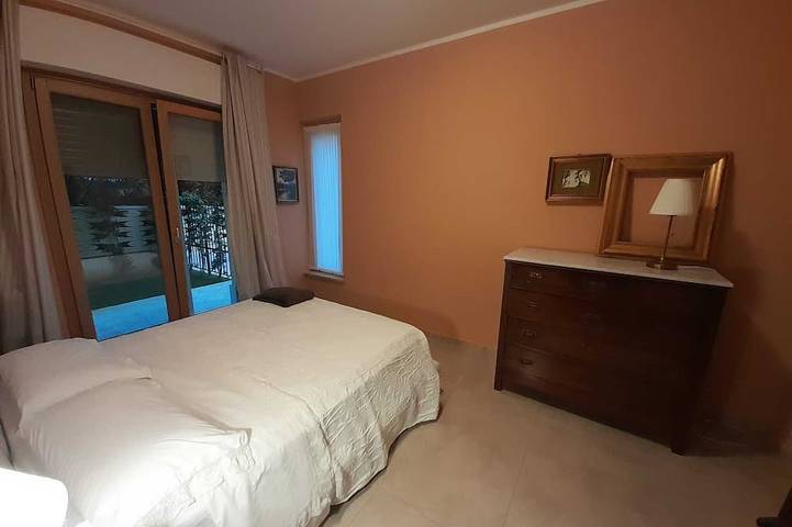 Frac Palace New Apartment 50 Meters From The Sea Ground Floor in Spiaggia libera, accessibile per disabili, Montesilvano