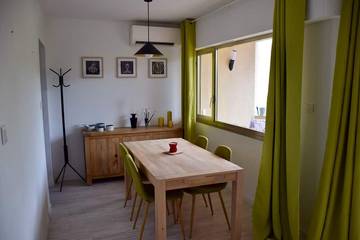 Gîte pour 4 personnes, avec terrasse dans Plage de Sagone