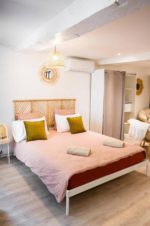 Gîte pour 3 personnes, avec jacuzzi et balcon dans Office de Tourisme de Bergerac Sud Dordogne