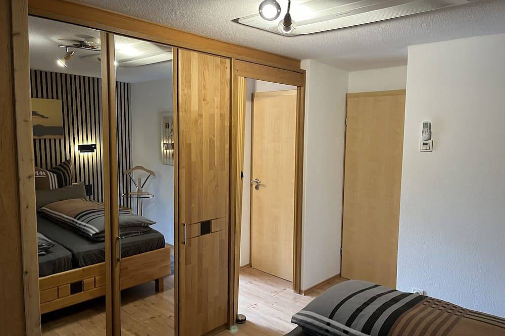 Ganze Wohnung, Fh-Rosenquarz | 71qm großer, 5-Sterne Bungalow mit Terrasse in Pleystein, Naturpark Nördlicher Oberpfälzer Wald