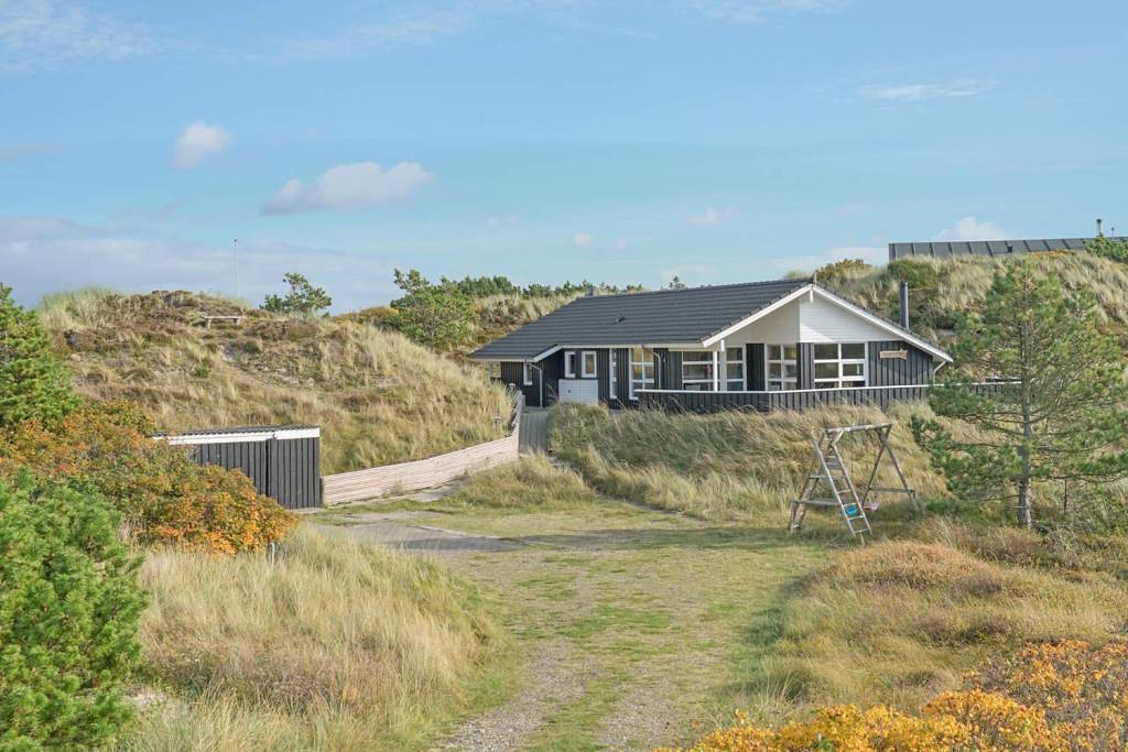 Schönes Ferienhaus auf einem herrlichen Dünengrundstück in Henne, Varde