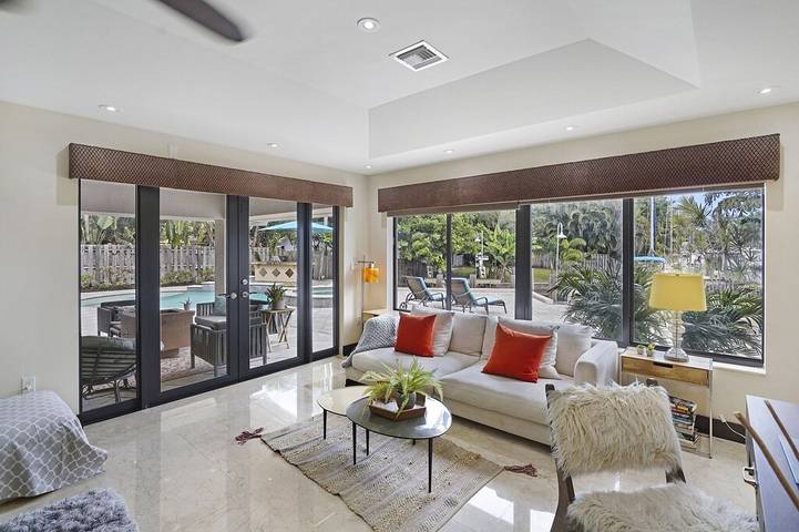 Vacation rental for 12 people, with hot tub and yard in Fort Lauderdale