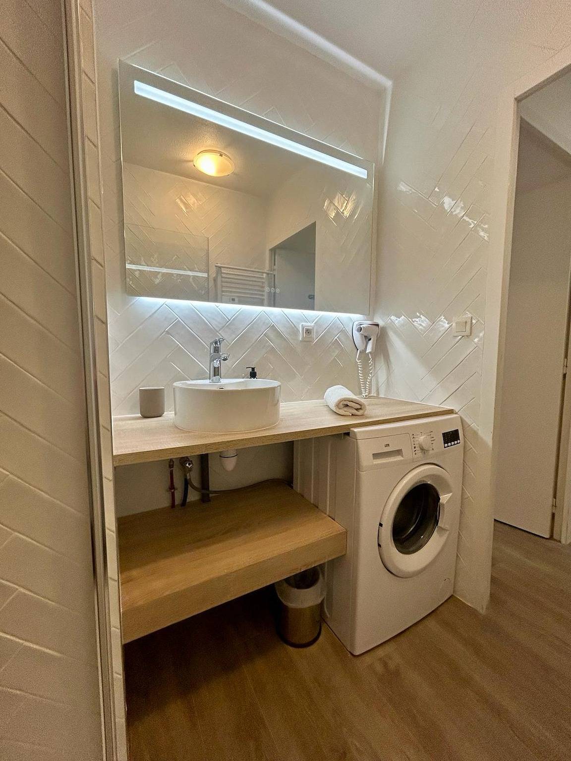 Entire apartment, Le City-Break - T3 en centre-ville avec un parking sécurisé in Vannes, Côte des Mégalithes