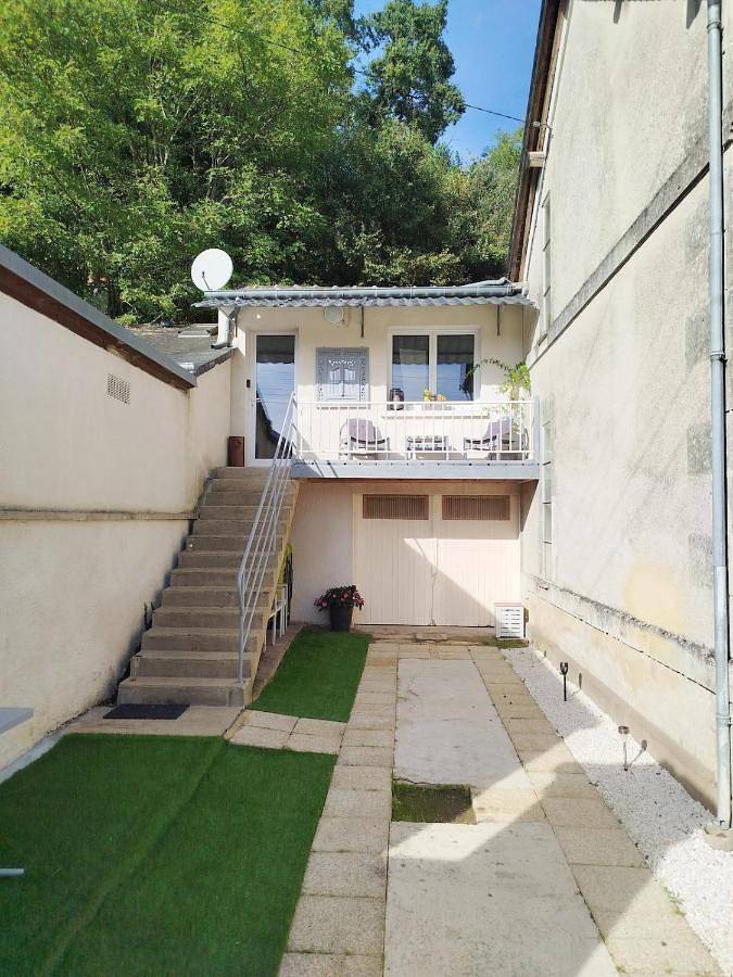 Location de vacances pour 3 personnes, avec terrasse à Saint-Paterne-Racan - 3