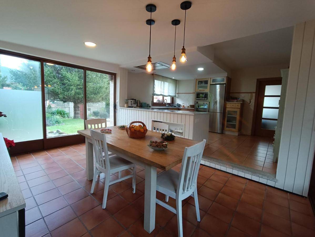 Three-Bedroom House in Moaña, Rias Baixas