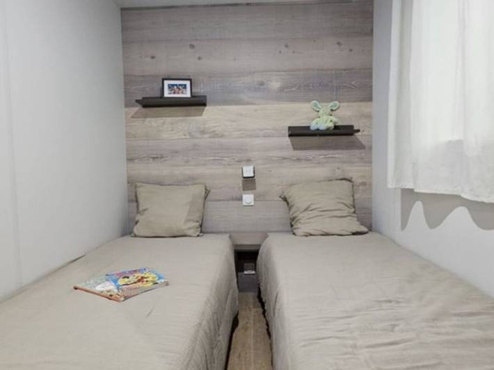 Mobil home pour 4 personnes, avec piscine et terrasse à Pamiers - 2