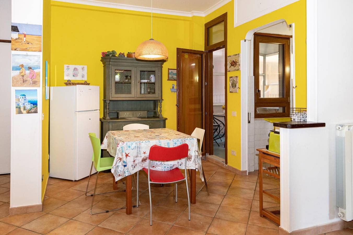 Appartement entier, Appartement de vacances pour 4 personnes avec balcon/terrasse in Nettuno, Province de Rome
