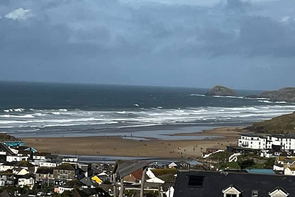 Holiday Home for 6 People in Perranporth, Cornwall
