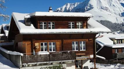 Hütte für 4 Personen, mit Terrasse in Adelboden
