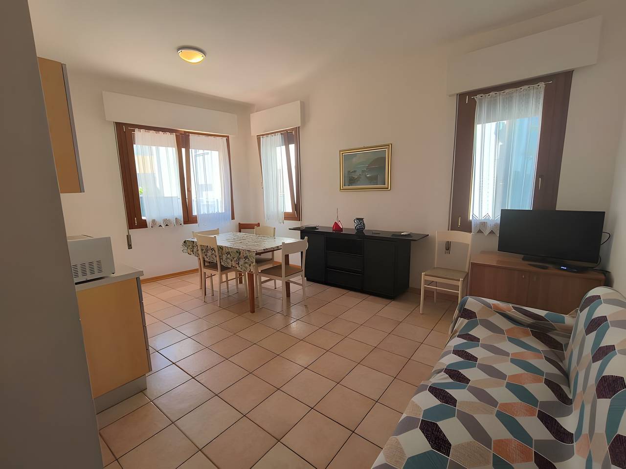 Entire apartment, Apartment 'Villa Nicole 1' with Private Terrace, Balcony and Air Conditioning in Lido di Jesolo, Jesolo