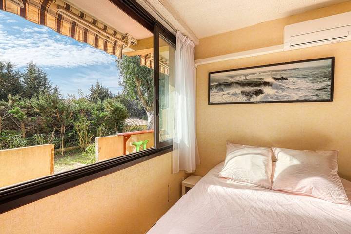 Apartamento entero, 'Le Rosier" - T3 Climatisé - Parking - Plage à pieds in Bormes-les-Mimosas, Parque nacional Port-Cros