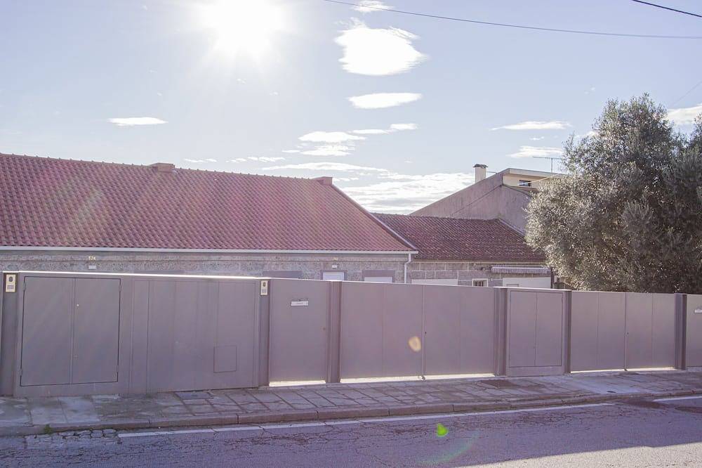 Family house, 5 minutes from Guimarães city center, with private garden in Guimarães, Braga Distrikt