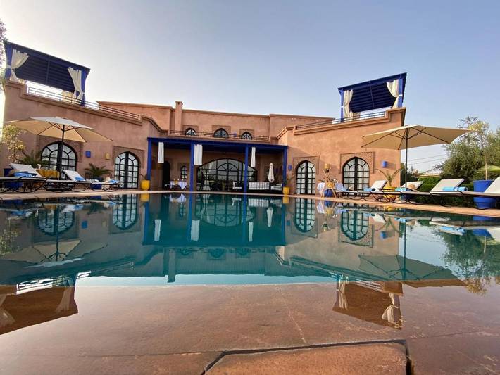 Villa pour 16 personnes, avec vue ainsi que jardin et piscine