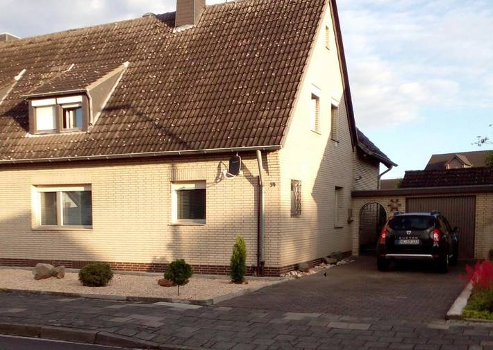 Ferienwohnung für 2 Personen, mit Terrasse und Garten in Dormagen
