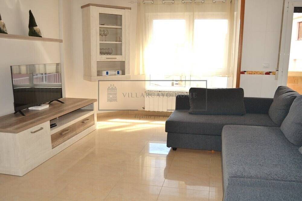 Entire apartment, Villarcayo Home  3-habitaciones, lujoso apartamento muy amplio y céntrico in Villarcayo de Merindad de Castilla la Vieja, Cordillera Cantábrica