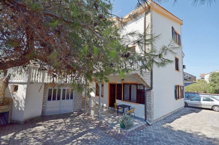 Ferienwohnung für 3 Personen in Vodice