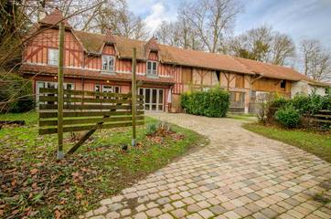 Gîte pour 10 personnes, avec jardin et terrasse à Méry-sur-Seine