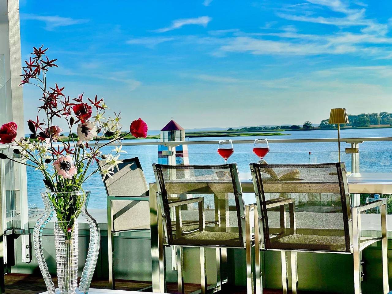 Ganze Ferienwohnung, Haus auf Ummanz | Wohnung 06  | Sunset Lounge - Haus auf Ummanz | Wohnung 06  | Sunset Lounge in Waase, Ummanz