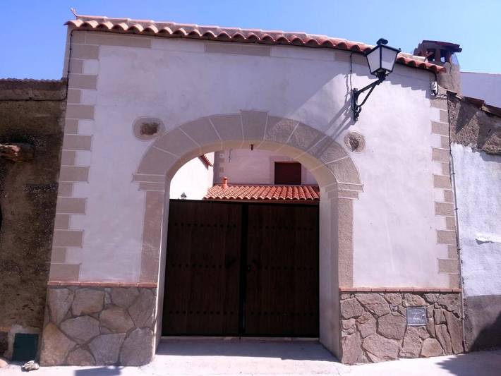 Casa rural para 9 personas, con jardín además de vistas y balcón en Provincia de Cáceres - 2
