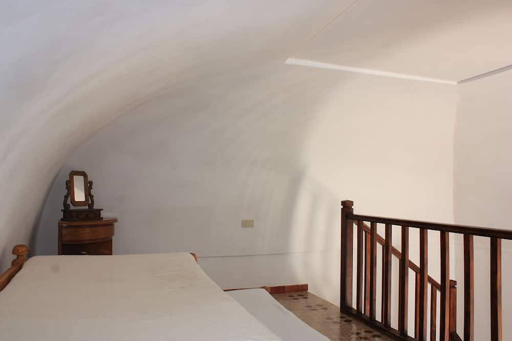 Schöne Villa nur wenige Gehminuten vom Hafen entfernt, in der Nähe von Chiaia di Luna. in Ponza, Latium