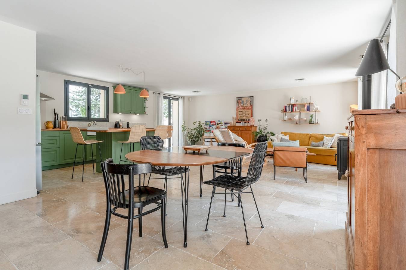 Maison Marvic en Provence with Private Pool, Mountain Views, and Vineyards in Apt, Parc naturel régional du Luberon