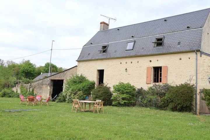 Escapada en la N7 - Casa del Jardinero - cerca del Loira con aparcamiento gratuito in La Marche, Valle del Loira