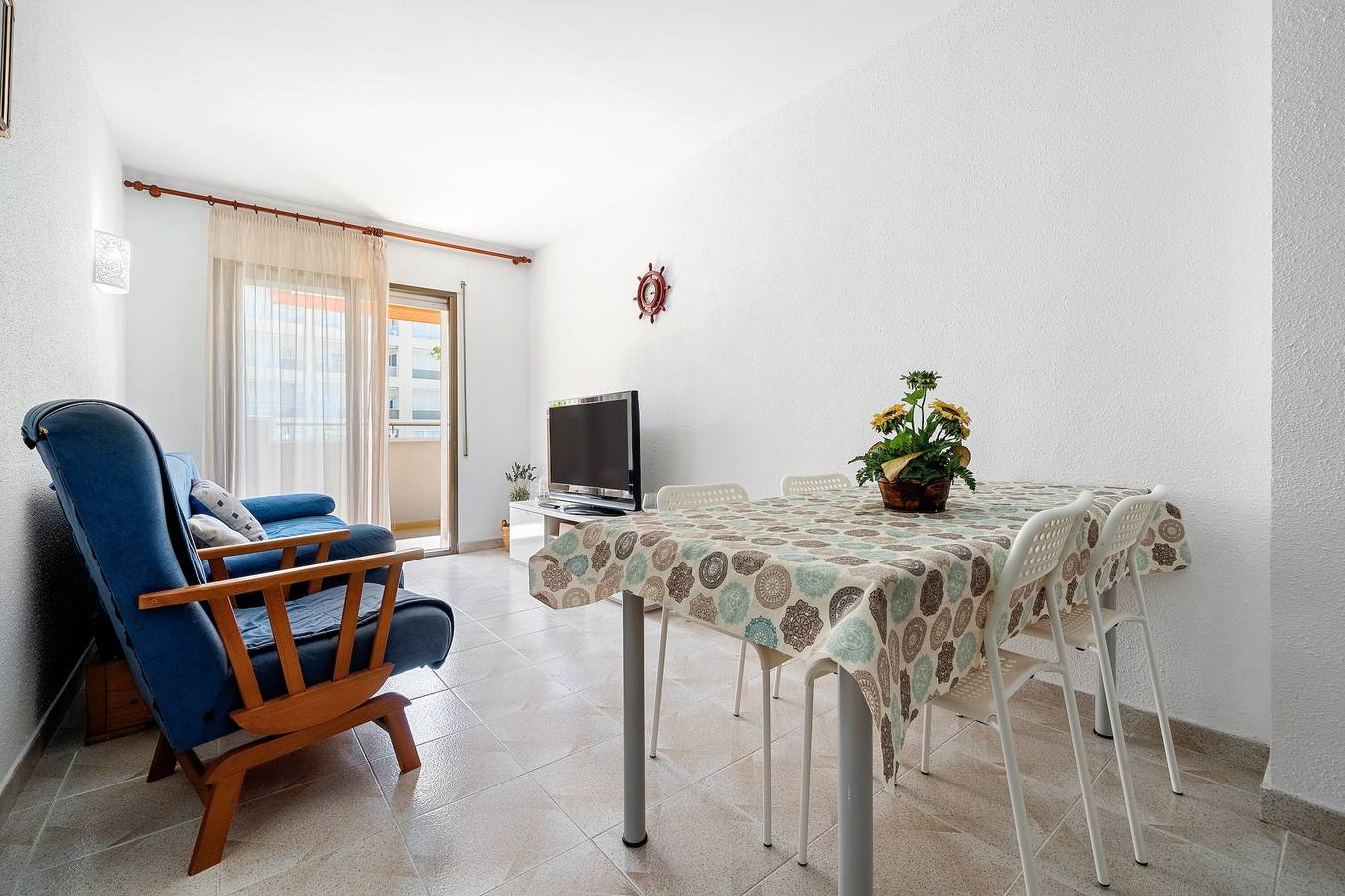 Apartamento entero, Apartamento 'Familiar En La Pineda' con Terraza Privada in La Pineda, Platja de la Pineda