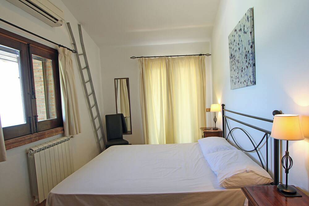 Villa con piscina in posizione tranquilla. Viste uniche del mare, Etna, Taormina in Castelmola, Provincia di Messina