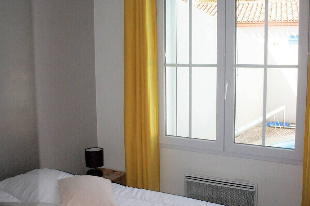 Villa con piscina climatizada cerca del mar y el bosque in Saint-Vincent-sur-Jard, Vandea