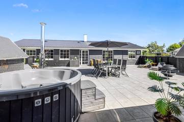 Ferienhaus für 6 Personen, mit Terrasse und Garten sowie Whirlpool, mit Haustier in Dänemark an der Ostsee