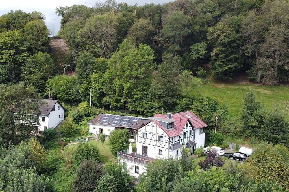Ganze Wohnung, In Waldbreitbach mit Whirlpool in Waldbreitbach, Rheinland-Pfalz