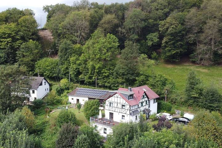 Ganze Wohnung, In Waldbreitbach mit Whirlpool in Waldbreitbach, Rheinland-Pfalz