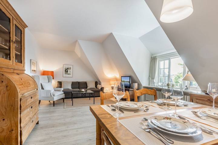 Ganze Wohnung, Helle und gemütliche Wohnung im Og/Dg für bis zu 4 Personen. in Keitum, Sylt (Gemeinde)