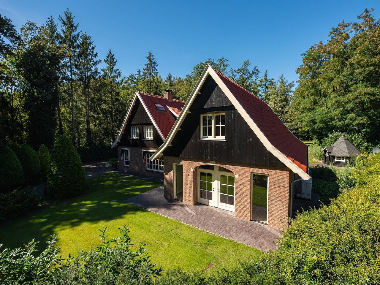 Group House in Twente with Hot Tub in Losser, Twente