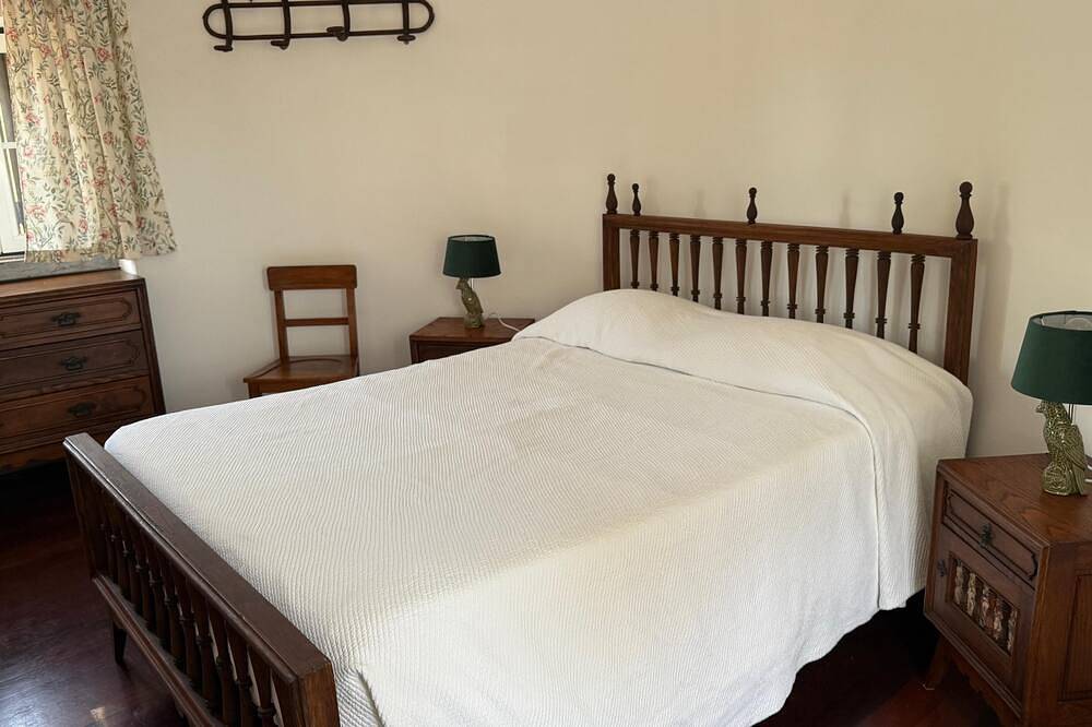 Have an experience in a refurbished century-old windmill, in Alcabideche, Lissabon Distrikt