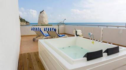 Hôtel pour 2 personnes, avec piscine et jardin, animaux acceptés à Vieste