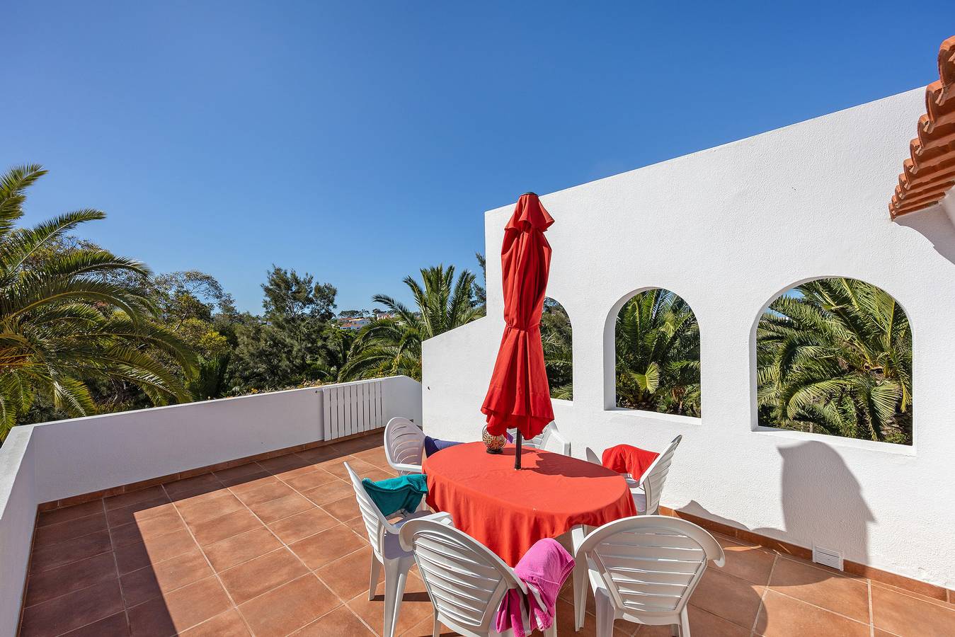 Country House 'A House with A View' with Sea View, Wi-Fi and Air Conditioning in Arrifana, Aljezur