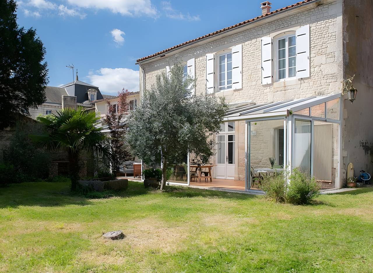 Ferienhaus „La Maison De Famille“ mit Terrasse, privatem Garten und Wlan in Luçon, Fontenay-le-Comte
