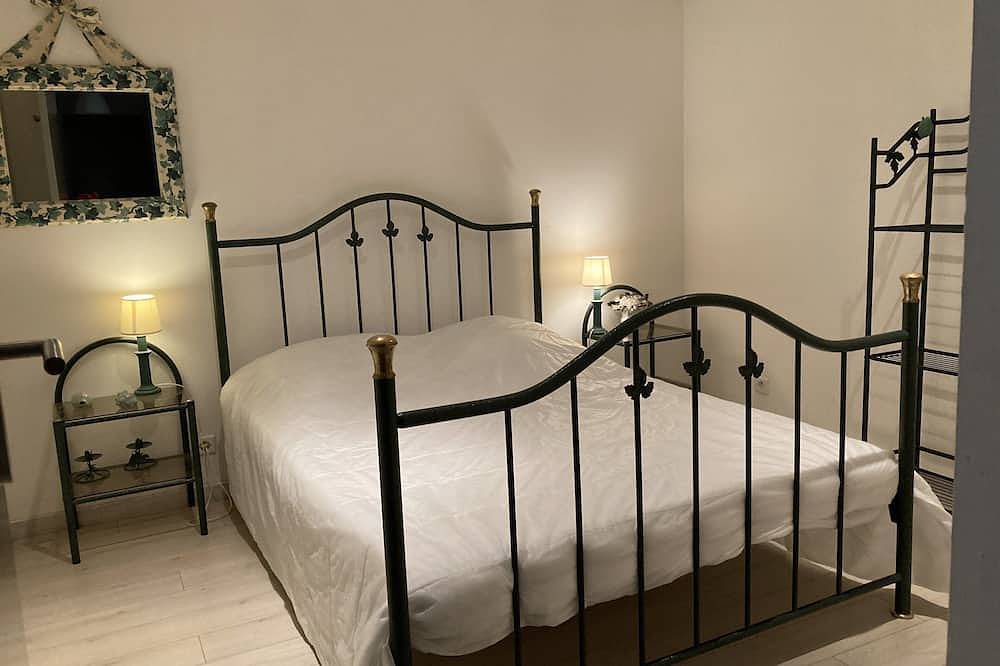 5 bedrooms and 3 bathrooms Luxurious villa 6km from Cassis in Roquefort-la-Bédoule, Marseille region