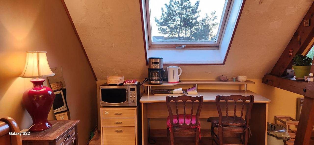 Double Room with Private Bathroom in Troyes, Aube