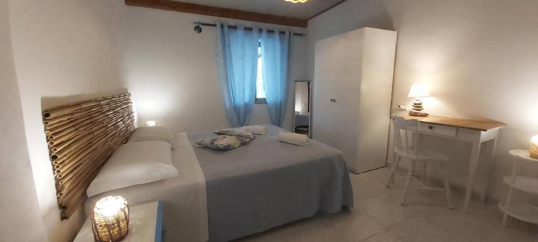 Chambre d’hôte pour 6 personnes, avec vue et jardin, animaux acceptés à Lipari - 3
