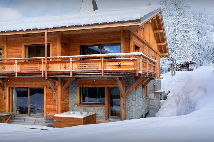 Holiday rental for 8 people, with Balcony and Hot tub as well as Terrace in Les Gets