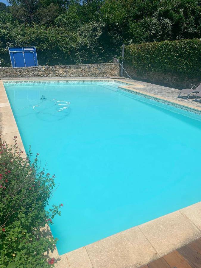 Location de vacances pour 6 personnes, avec vue ainsi que jardin et piscine à Fumel - 3