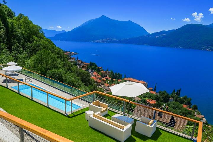 Appartamento per 6 persone, con terrazza e piscina nonché vista lago, adatto a famiglie con bambini a Bellano
